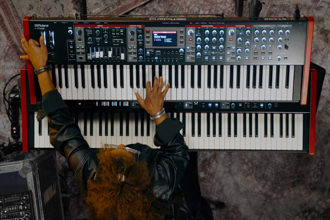 Roland V-STAGE 88