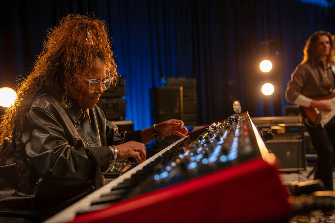 Roland V-STAGE 88