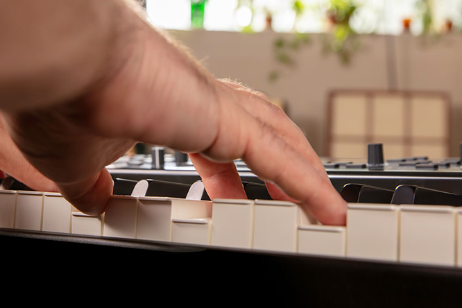 Roland V-STAGE 88